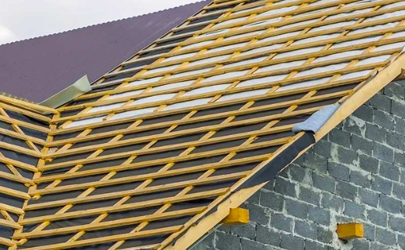 Charpente : Charpente traditionnelle, charpente à fermettes … du massif au lamellé-collé. MEUCHE Couverture : Artisan charpentier en Île-de-France dans le Val-d’Oise 95. 