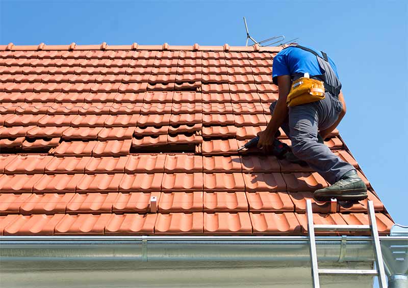 Rénovation de toiture - MEUCHE couverture  : Artisan couvreur en Île-de-France dans le Val-d’Oise 95 : Nous intervenons pour remettre à neuf votre toiture, en respectant l’architecture de votre maison en Île-de-France dans le Val-d’Oise 9