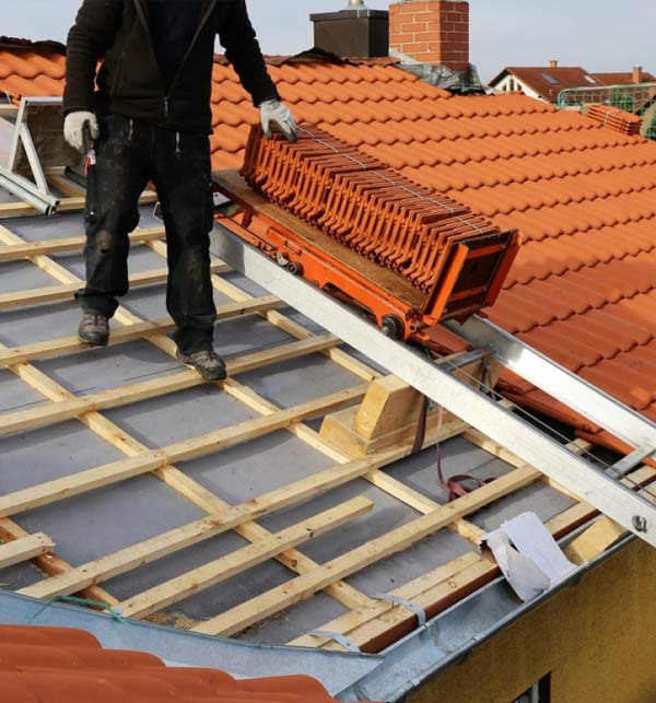 Rénovation de toiture - MEUCHE couverture  : Artisan couvreur en Île-de-France dans le Val-d’Oise 95 : Nous intervenons pour remettre à neuf votre toiture, en respectant l’architecture de votre maison en Île-de-France dans le Val-d’Oise 9