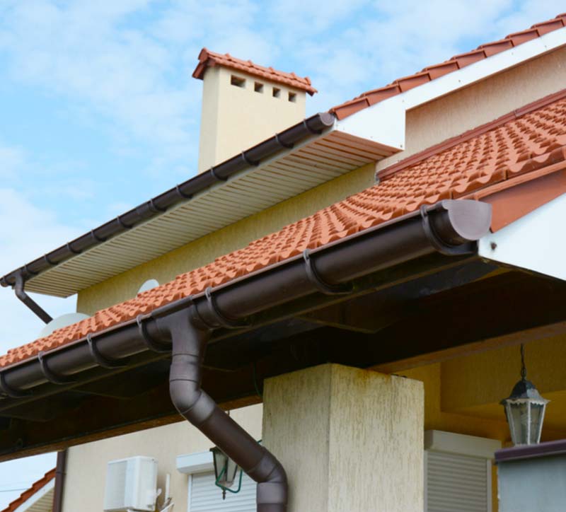 Zinguerie : MEUCHE Couverture : couvreur zingueur Val-d’Oise 95 : zinguerie : gouttières, noue, chéneaux, terrasson, rives, entourage de cheminées, de fenêtres de toit… dans le Val-d’Oise 95 : MEUCHE Couverture artisan zingueur en Île-de-France dans le Val-d’Oise 95