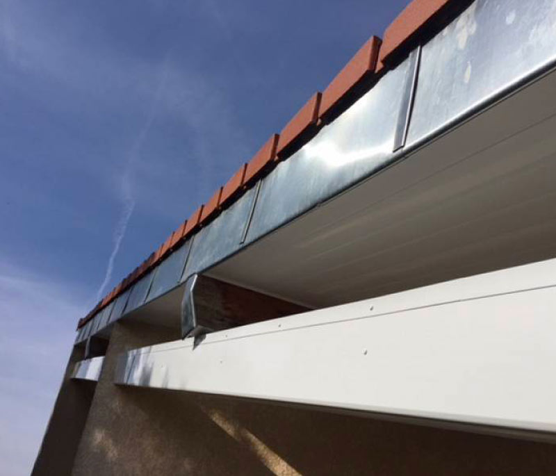 Zinguerie : MEUCHE Couverture : couvreur zingueur Val-d’Oise 95 : zinguerie : gouttières, noue, chéneaux, terrasson, rives, entourage de cheminées, de fenêtres de toit… dans le Val-d’Oise 95 : MEUCHE Couverture artisan zingueur en Île-de-France dans le Val-d’Oise 95